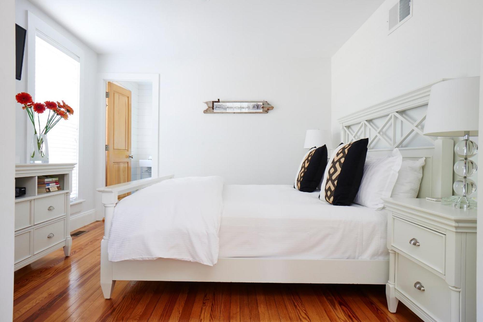 Seven Resort Style Inn Near Beach Shelter Island Heights Екстериор снимка