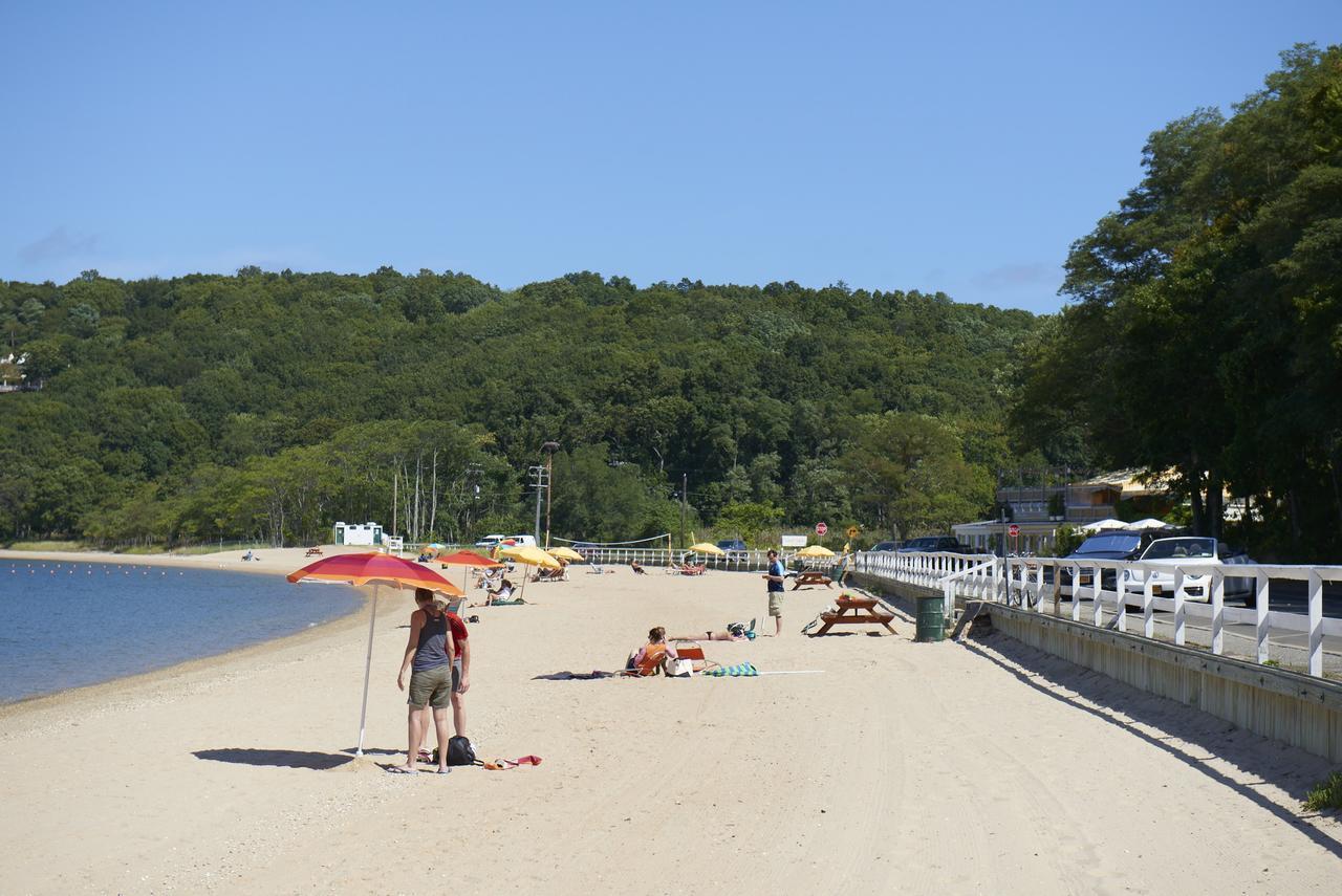 Seven Resort Style Inn Near Beach Shelter Island Heights Екстериор снимка